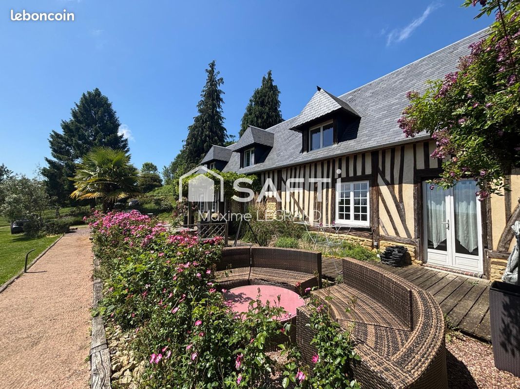 Maison 15 pièces 360 m² · à Saint-Martin-de-la-Lieue · 360 m² · 849 900 €