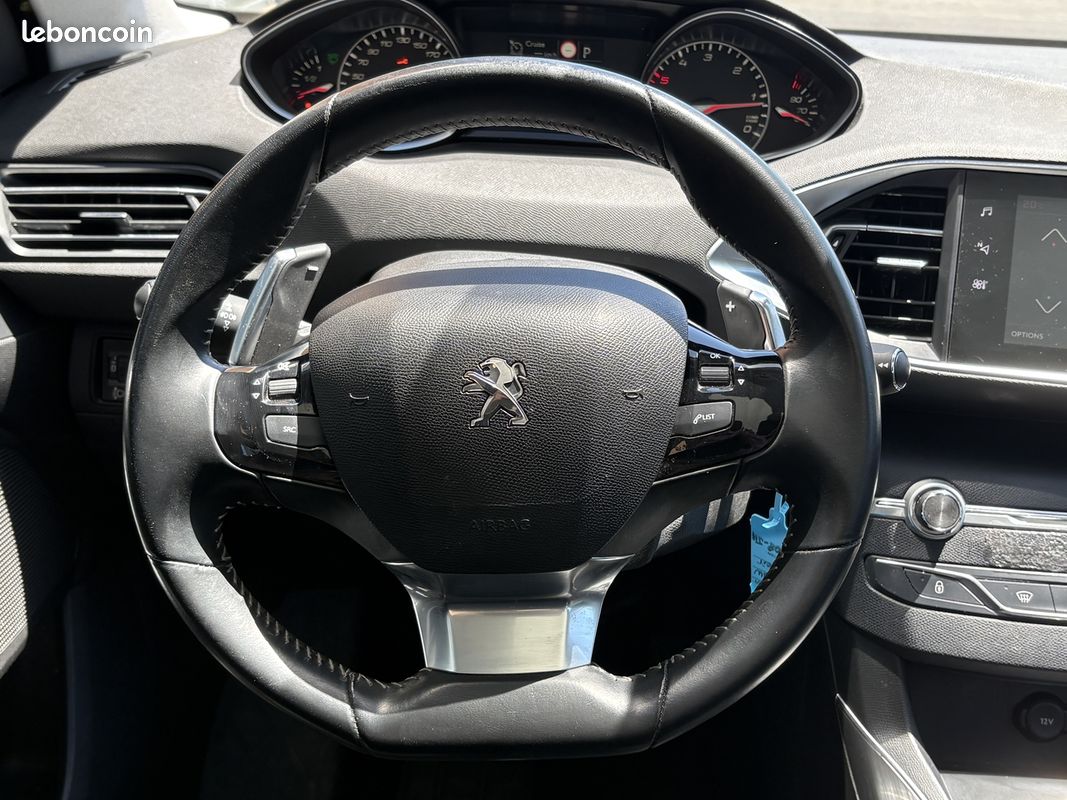 Peugeot 308 SW 1.5 BLUEHDI 130CH S&S STYLE EAT8 (image 15)