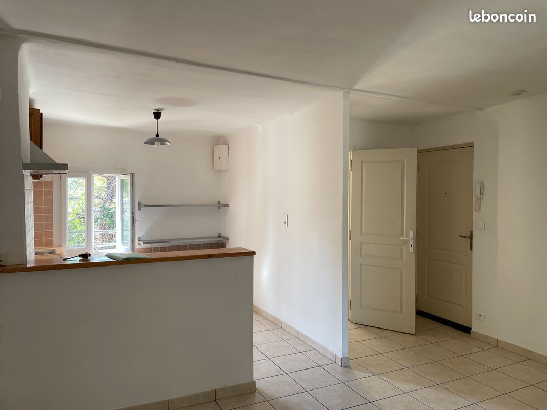 Appartement 3 pièces 55 m² · à Le Puy-Sainte-Réparade · 55 m² · 150 000 €