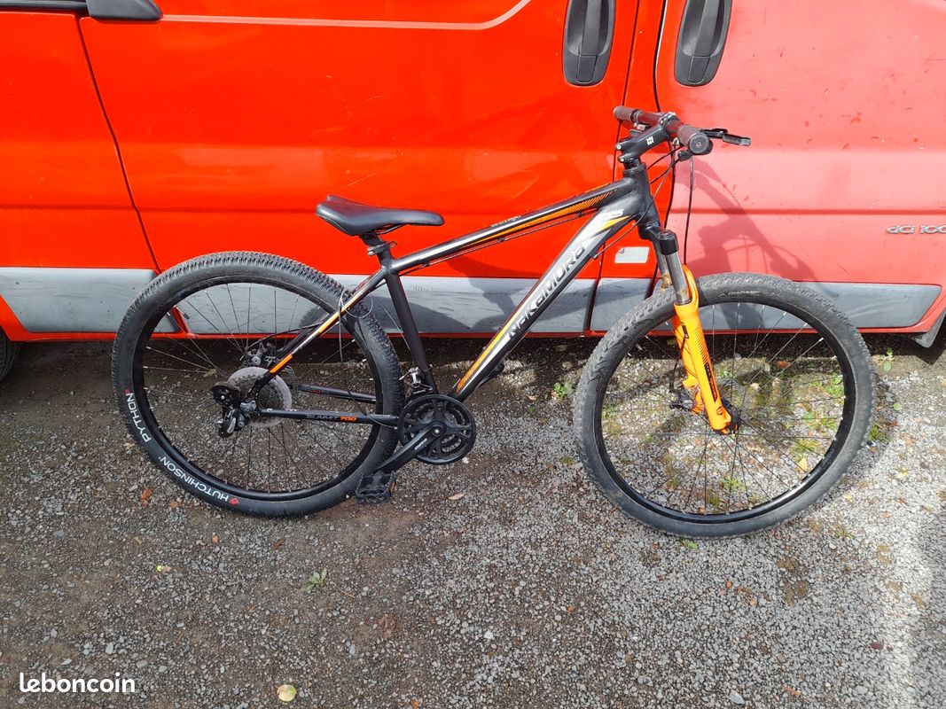 Summit 700 Vtt Nakamura Rouge Et Noir VTT NAKAMURA Summit 700 Noir