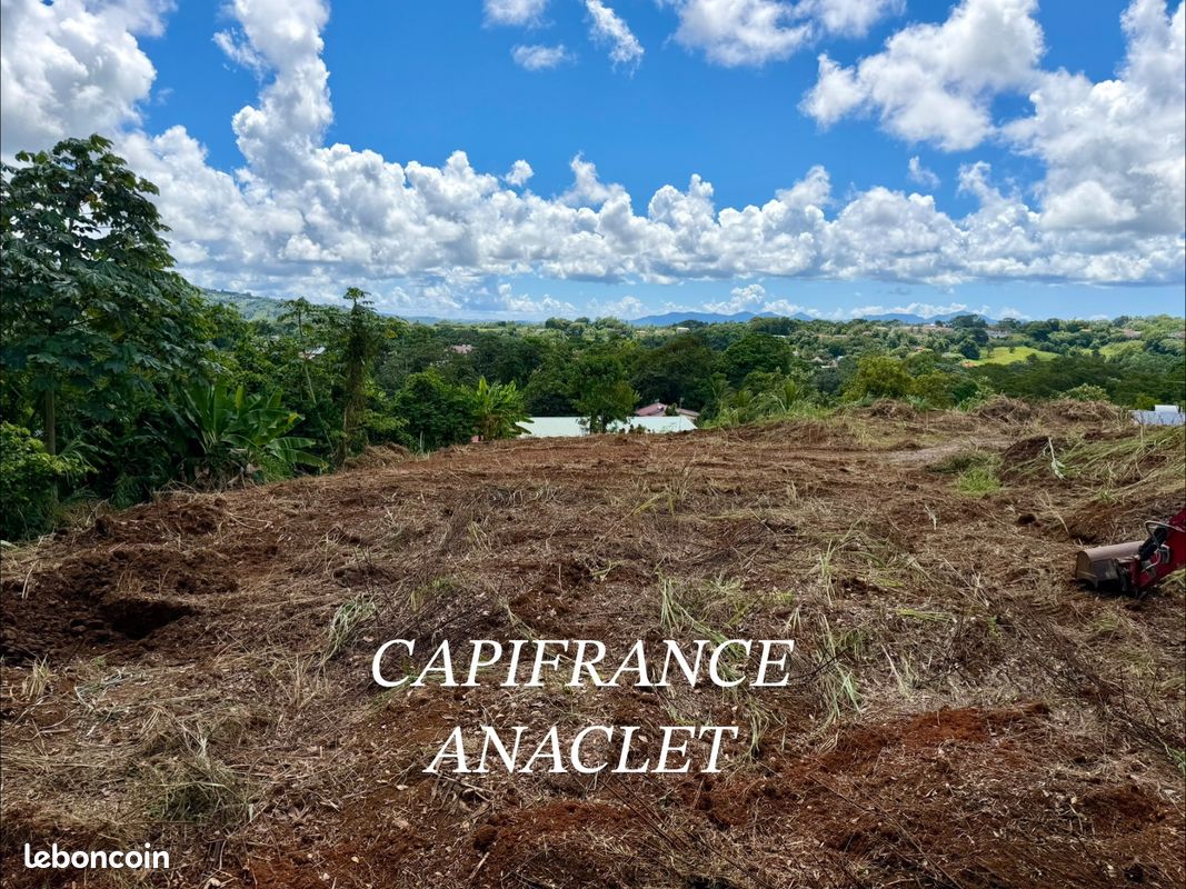 Terrain 490 m² · au Robert · 107 643 €