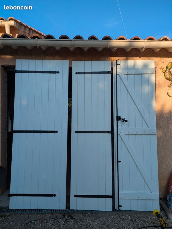 Volets battants PVC blanc 3 vantaux – bon état (image 1)