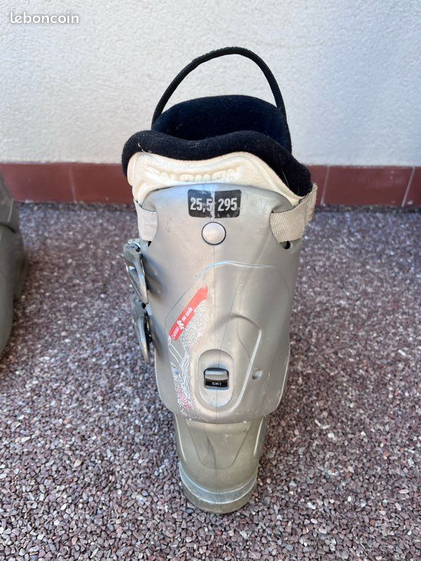 Ski avec fixation Chaussures et battons (image 5)