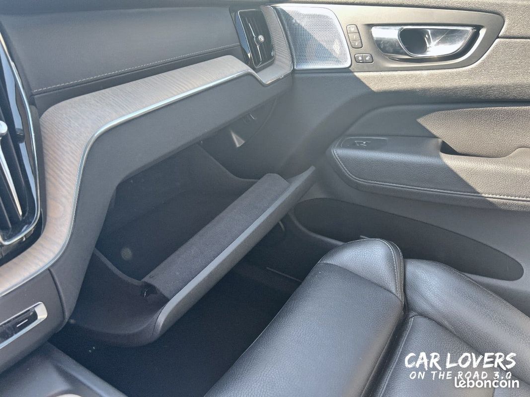 VOLVO XC60 D4 AdBlue 190 ch Geartronic 8 Inscription Luxe (image 25)