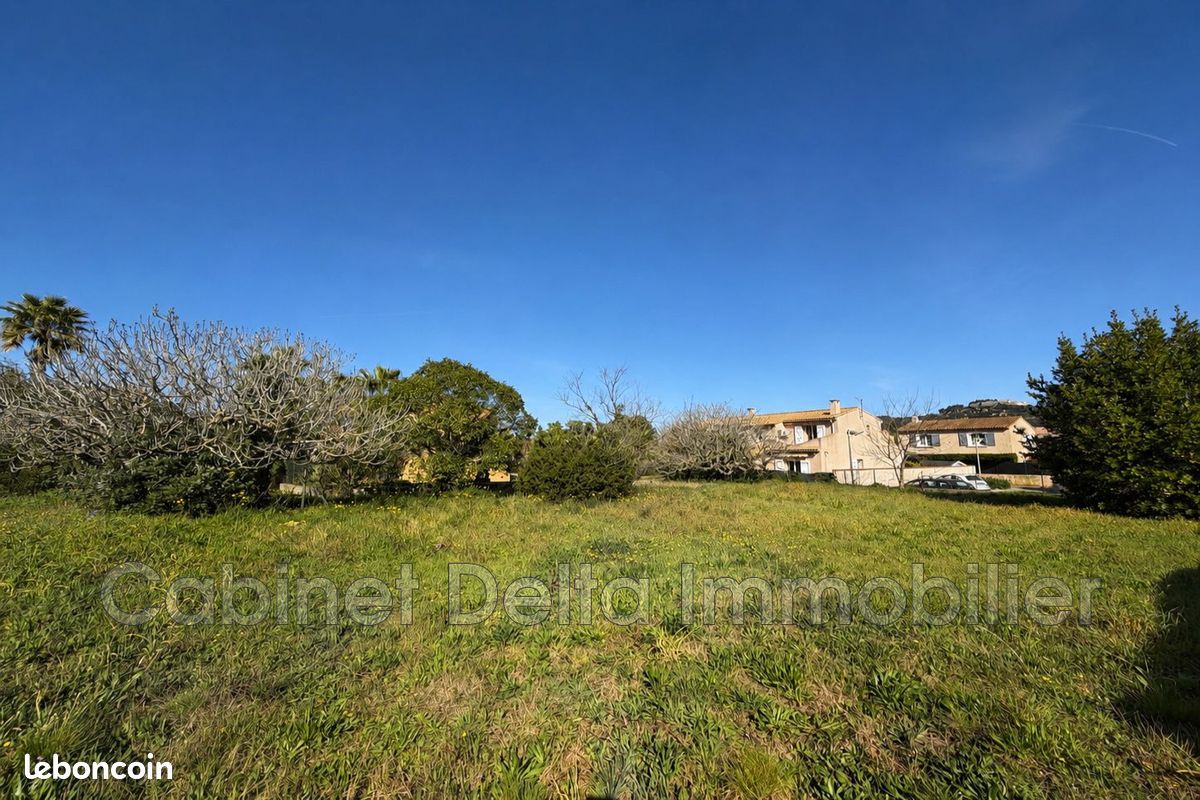 Terrain 517 m² · à Six-Fours-les-Plages · 517 m² · 250 000 €