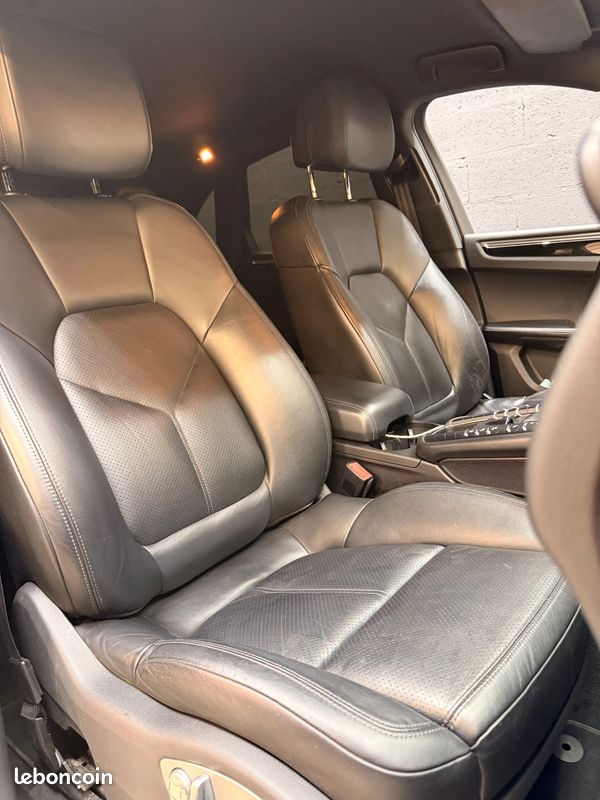 PORSCHE MACAN 3.0 DIESEL 260 S PDK BVA / CARPLAY / SIEGE CHAUFFANT / BOSE SOUND SYSTEM + 4 JANTES HIVEr (image 6)