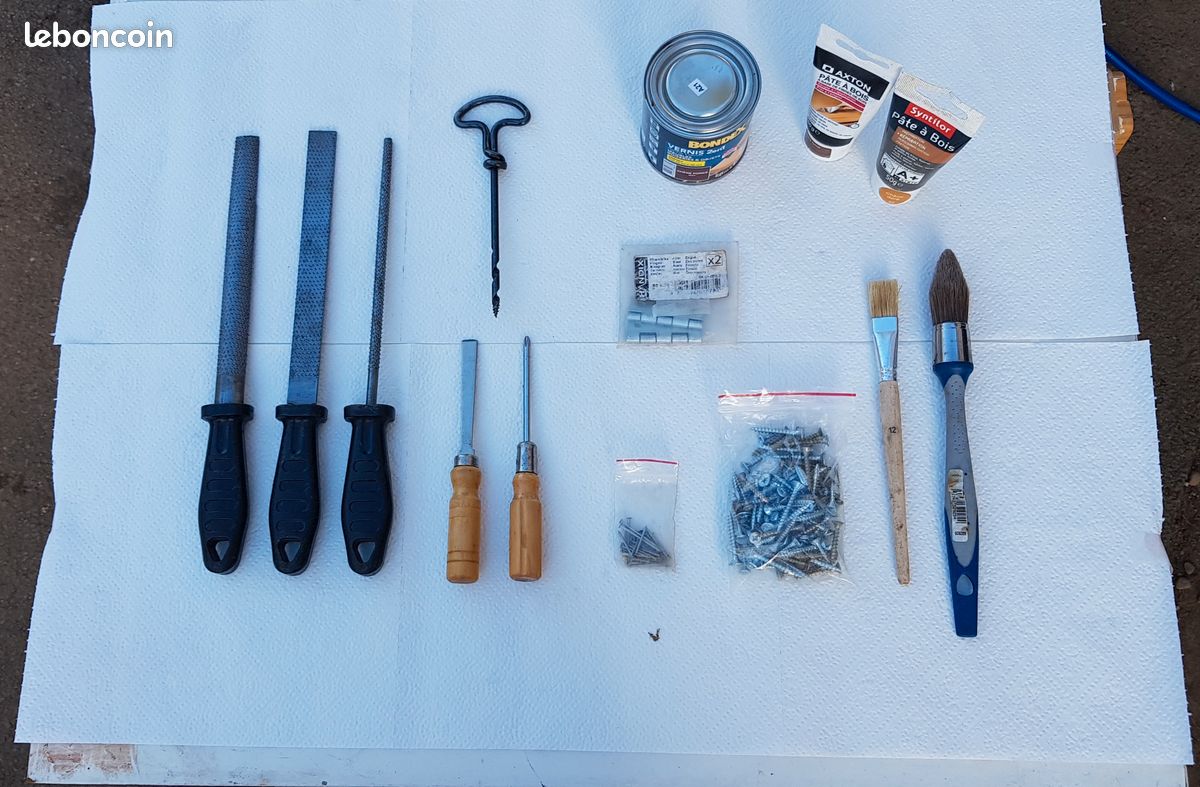 Lot De 16 Outils Anciens En Métal Et Acier – Bricolage Et Collection – Divers Modèles
