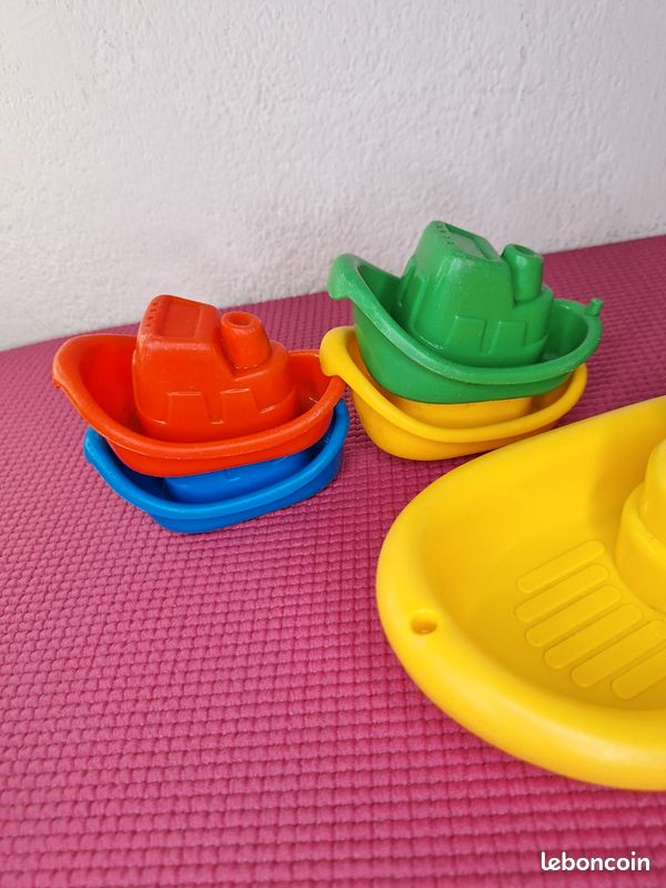 Bateau dragon en celluloïd et pousse-pousse (2) - Celluloïd