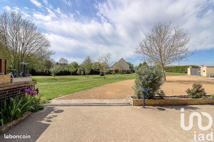 Terrain 1374 m² Auneuil