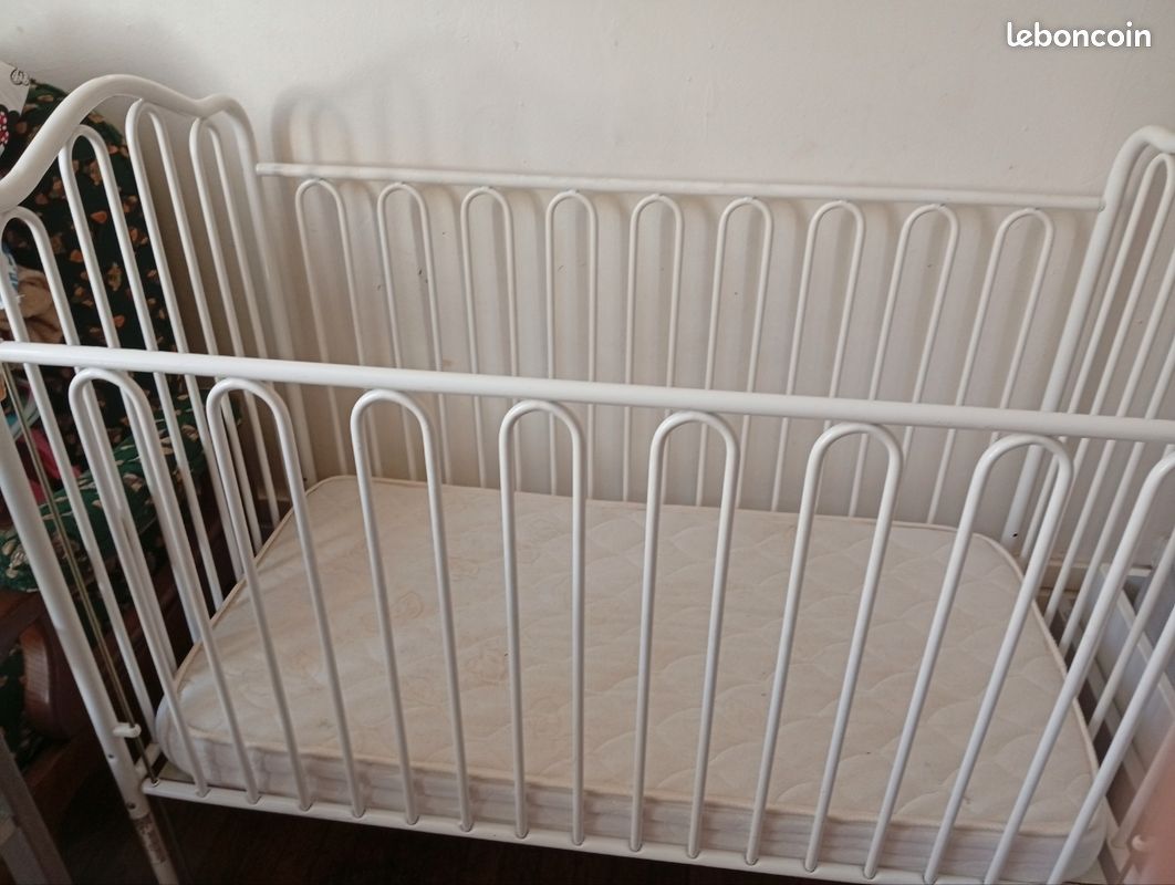 Lit bébé (image 1)