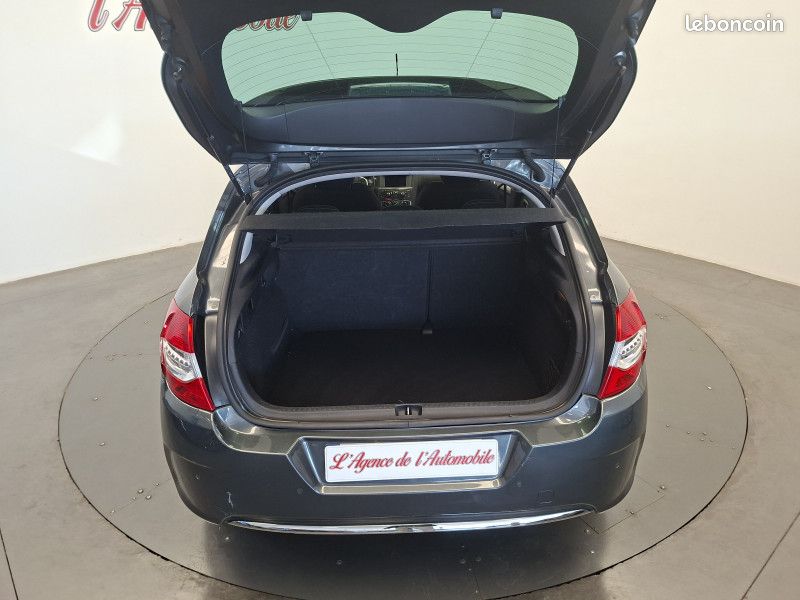 Citroen C4 1.6 hdi 115 ch Exclusive / GPS / Radar / Régulateur / Ecran / Clim Auto / (image 22)