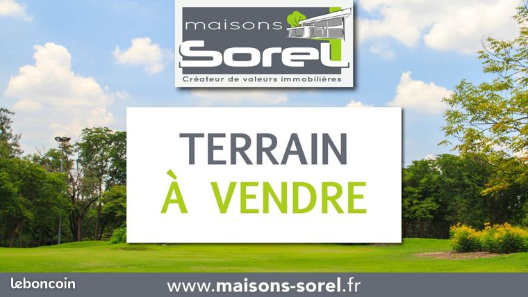 Terrain à bâtir de 800 m² à PERREX (01)