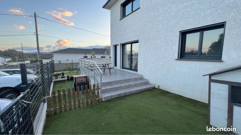 Appartement 3 pièces 70 m² · à Prunelli-Di-Fiumorbo · 70 m² · 800 €/mois