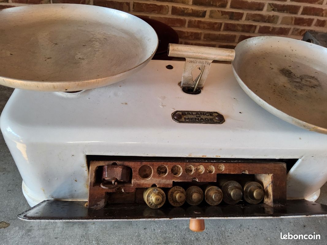 Ancienne balance ménagère STUBE années 60 sur Gens de Confiance