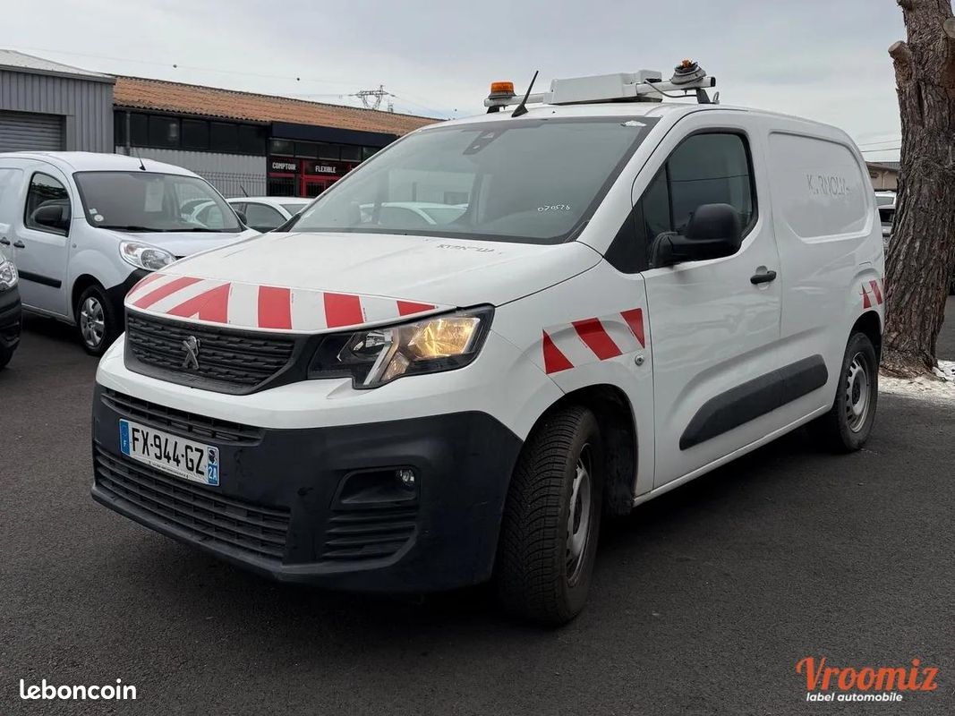 Peugeot Partner BHDI 100 PREMIUM 3Pl. CAMERA+RADAR DITRIB.+CT OK (GALERIE POSSIBLE) 1ermain 2021 (image 4)