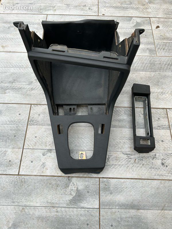 Console Centrale BMW Série 5 E28 En Marron Avec Interrupteurs - Occasion Fonctionnelle