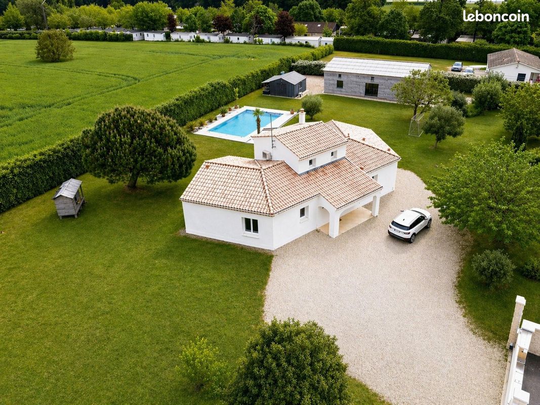 Maison 6 pièces 158 m² · à Jonzac · 158 m² · 378 000 €