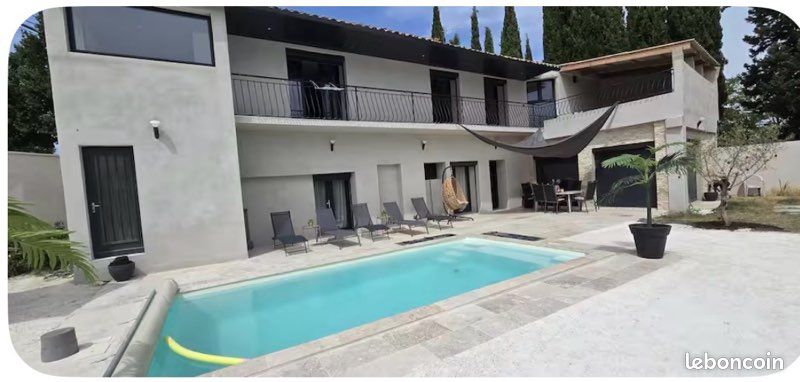Maison 6 pièces 190 m² · à Piolenc · 190 m² · 445 000 €