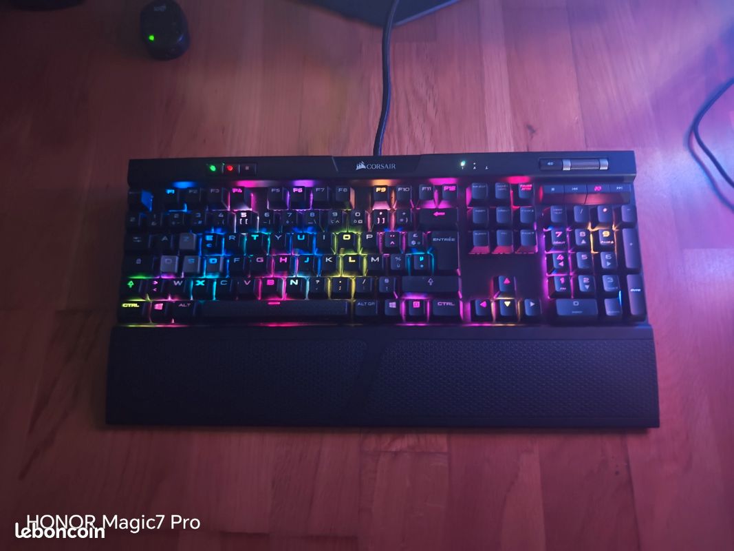 Setup gamer au complet i5 10600k rtx 2080ti 11gb gddr6 32gb ddr4 1to ssd +1to dd 750w corsair ecrand aoc27 p 180hz (image 14)