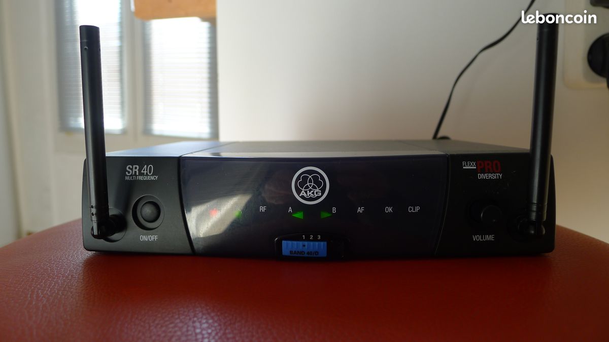 Récepteur AKG SR 40 Flexx Pro Diversity + bloc alimentation 