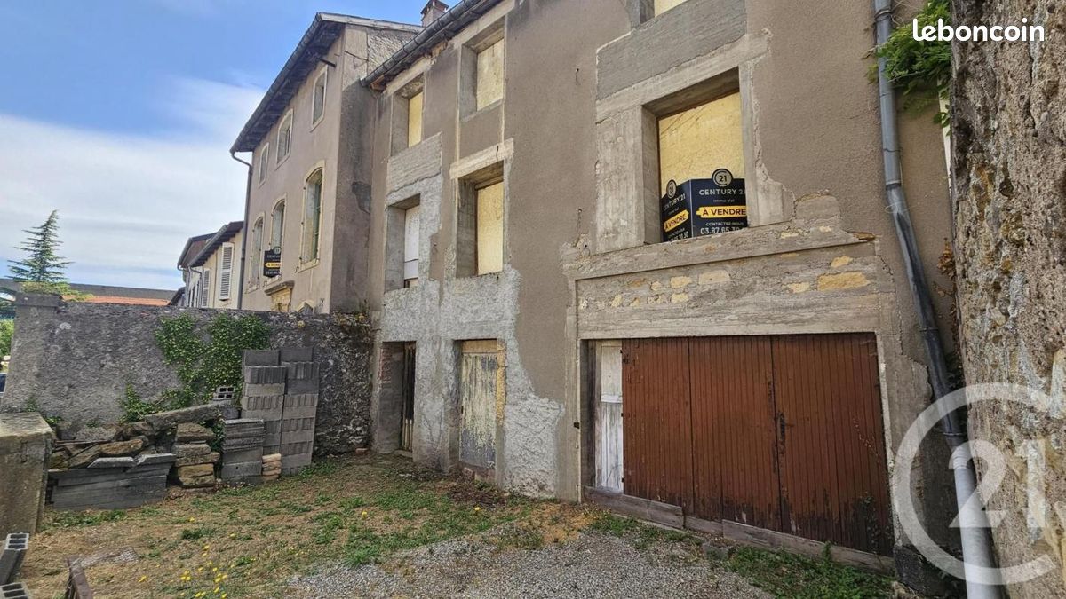 Maison 1 pièce 250 m² · à Jouy-aux-Arches · 250 m² · 145 000 €