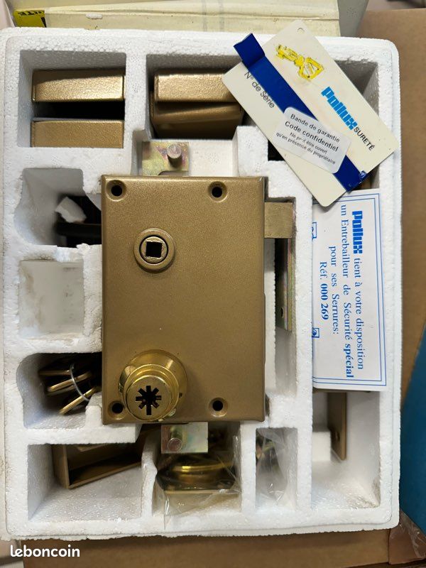 Vend serrure polux (image 1)