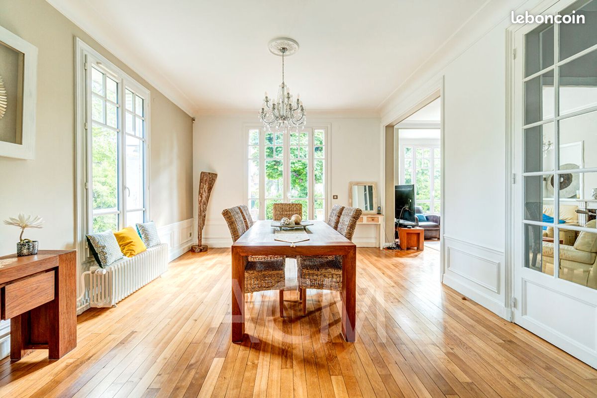 Maison 8 pièces 230 m² · à Maisons-Laffitte · 230 m² · 1 990 000 €