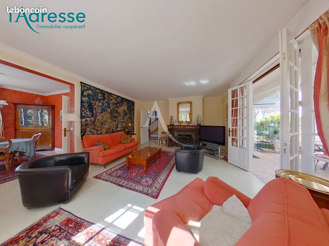 Maison 7 pièces 207 m² · à Champs-sur-Marne · 207 m² · 659 000 €
