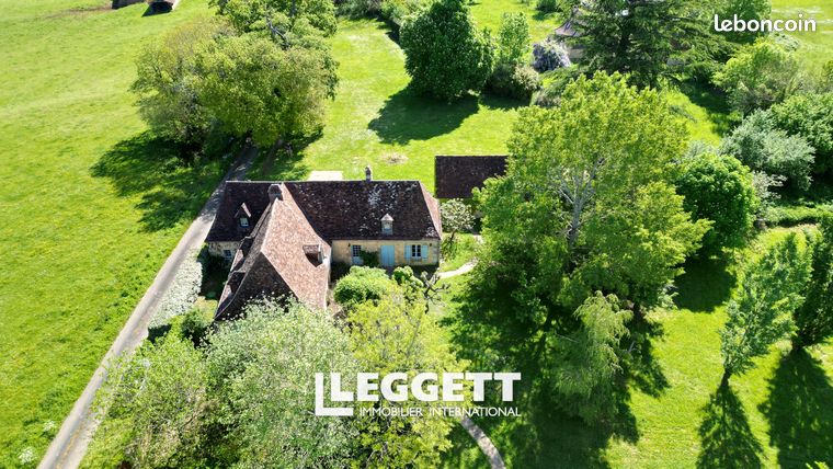 Maison 12 pièces 262 m²