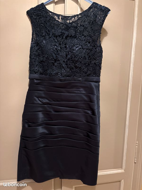 Robe cérémonie (image 3)