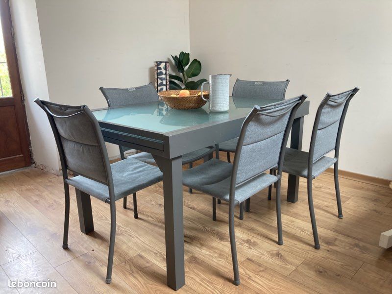 Table salle à manger/jardin + 5 chaises (image 1)