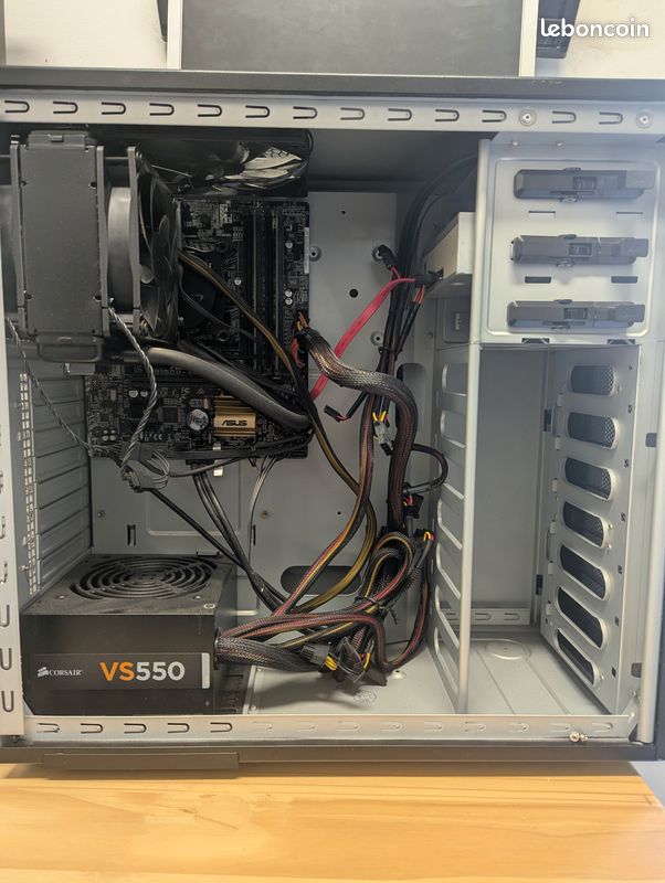 PC tour Antec – i5-7600K / 16Go DDR4 / ASUS B150M-A M.2 / Watercooling / Corsair 550W (sans disque) (image 3)