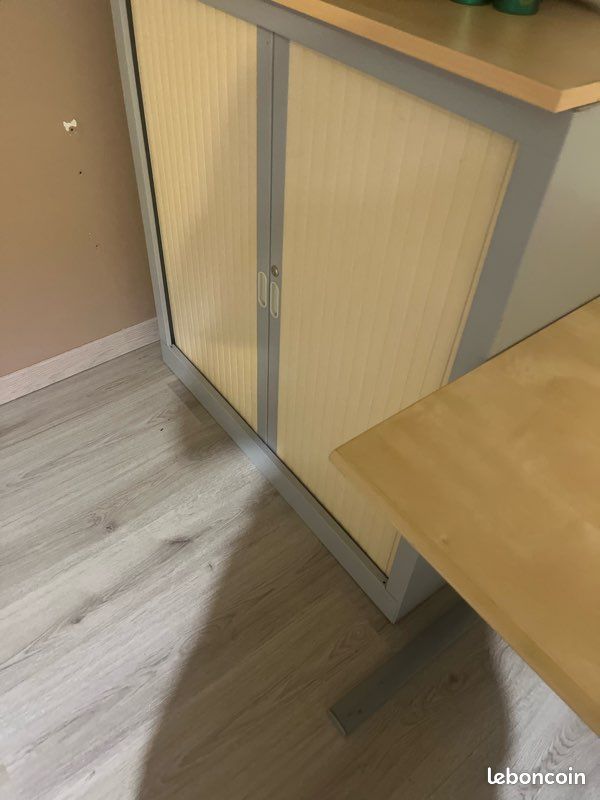 Bureau et armoire (image 5)
