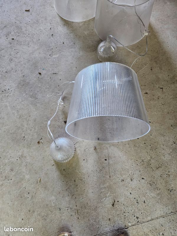 Vends lampe penderie Kartell modèle cristal (image 3)