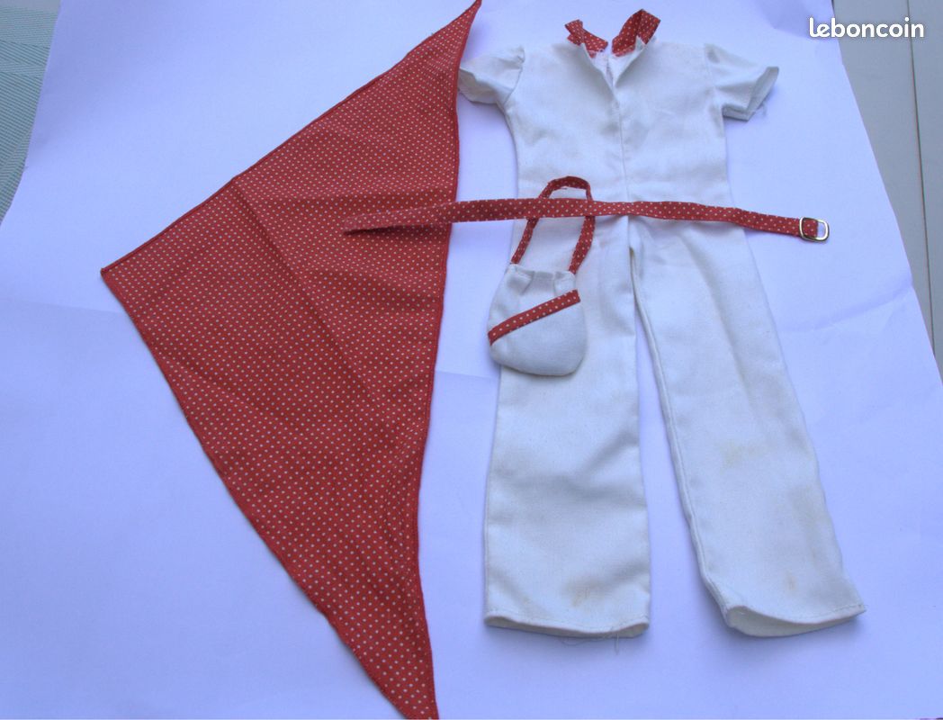 Poupée Bella Cathie tenue Bornéo (image 5)