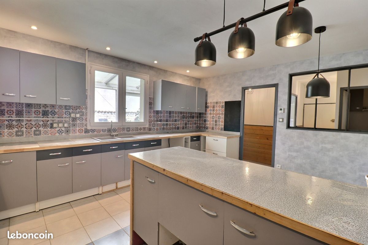 Maison 5 pièces 120 m² · à Saint-Georges-du-Bois · 120 m² · 140 000 €