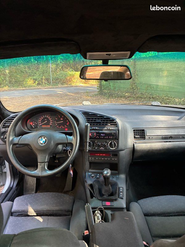 BMW 325i e36 légèrement préparée (image 3)