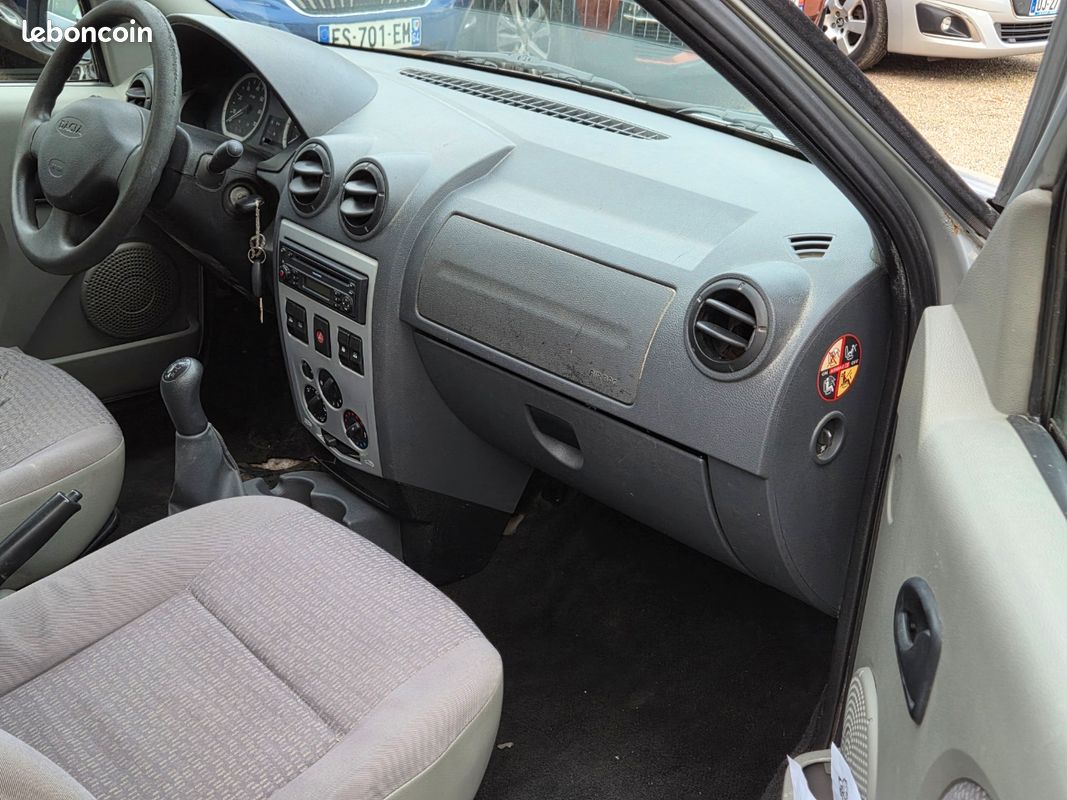Dacia Logan 1.5 dci 70ch Lauréat 145mkm (image 5)