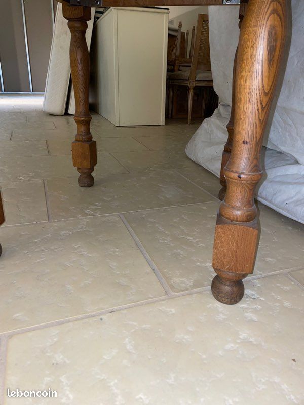 Table en bois (image 4)