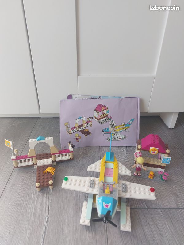 LEGO Friends - 3063 - Le Club d'aviation de Heartlake City (image 1)