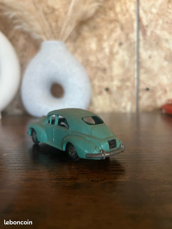 LES MINIATURES DE NOREV N°21 Peugeot 203 Skis Bleu/Gris avec boite 1/43