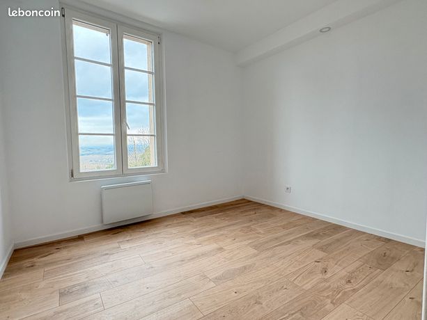 https://img.leboncoin.fr/api/v1/lbcpb1/images/5e/cf/1d/5ecf1dd1899486267cdcfdc5ee069becf3ce2c69.jpg?rule=ad-image