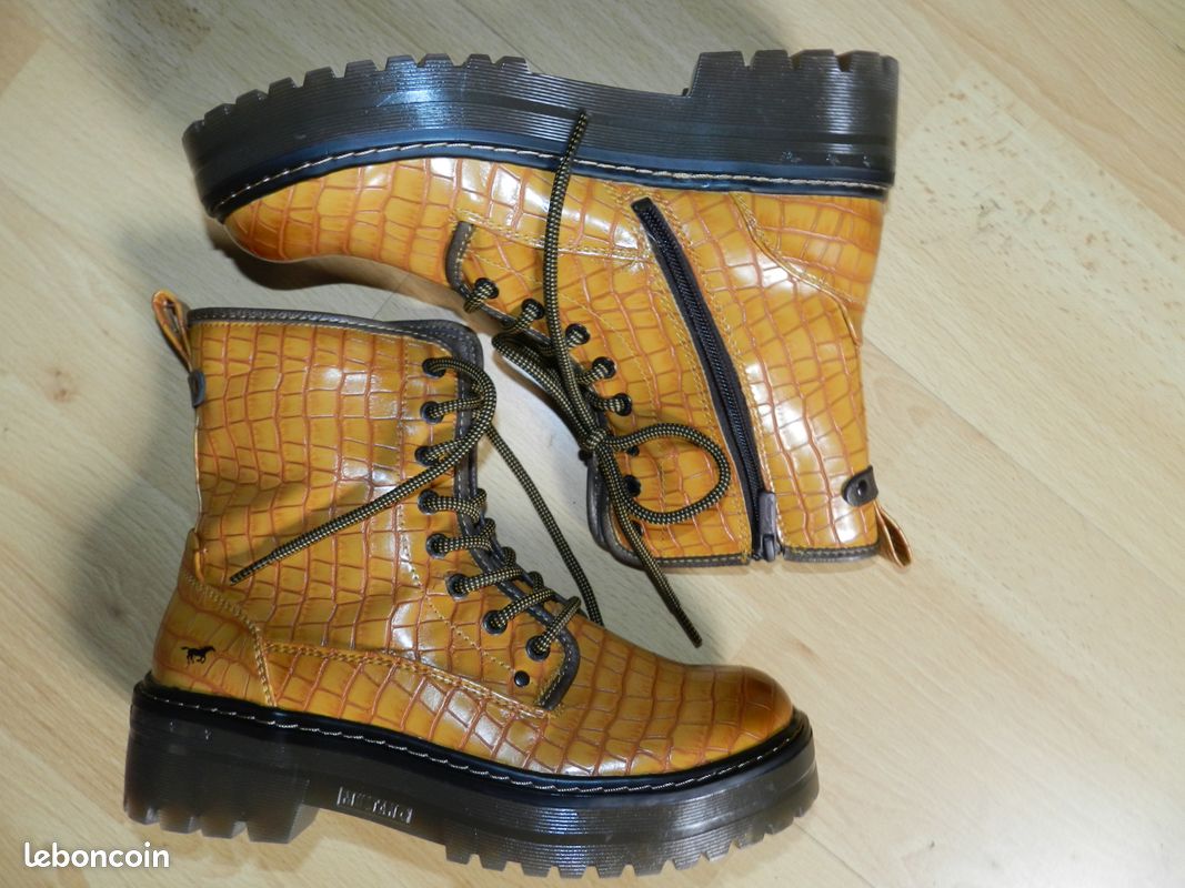 Chaussures montantes Mustang neuves (image 1)