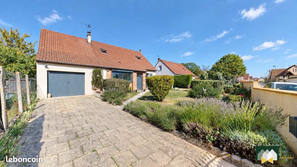 Maison 5 pièces 105 m² · à Saint-Aubin-des-Bois · 105 m² · 250 000 €