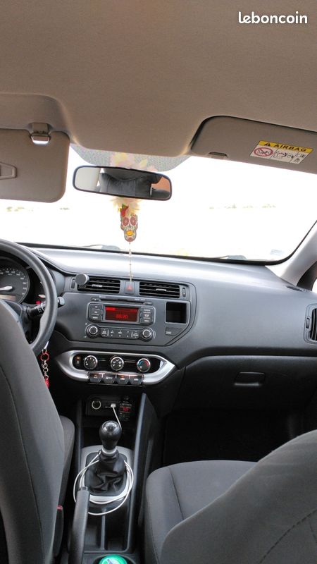 Kia Rio (image 3)