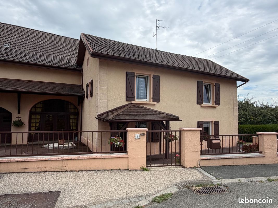 Maison 5 pièces 142 m² · à Montenois · 142 m² · 174 000 €