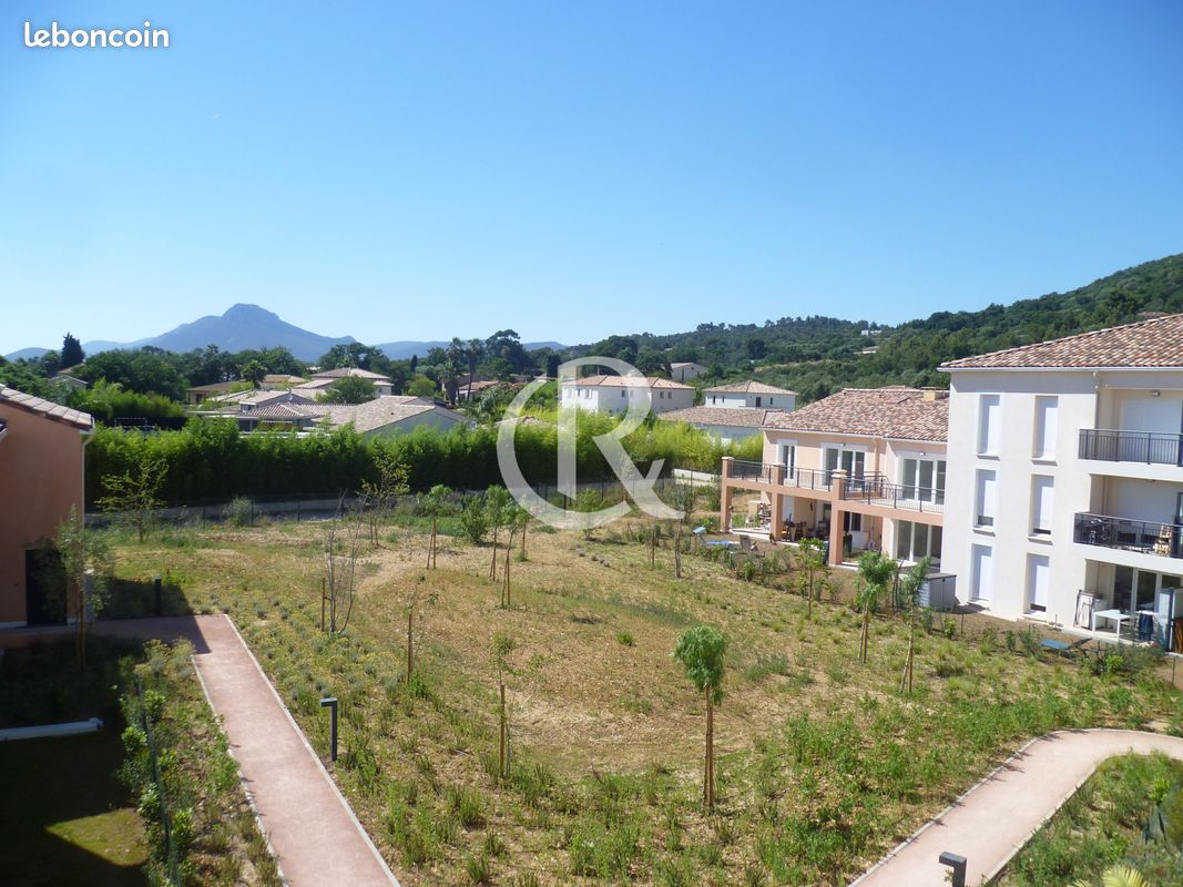Appartement 3 pièces 67 m² · à Hyères · 67 m² · 1 021 €/mois