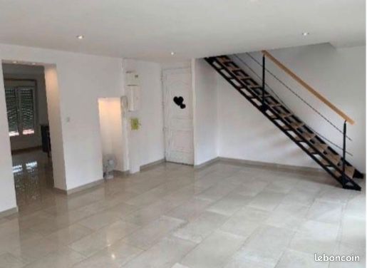 Appartement 3 pièces 80 m² · à Châlons-en-Champagne · 80 m² · 870 €