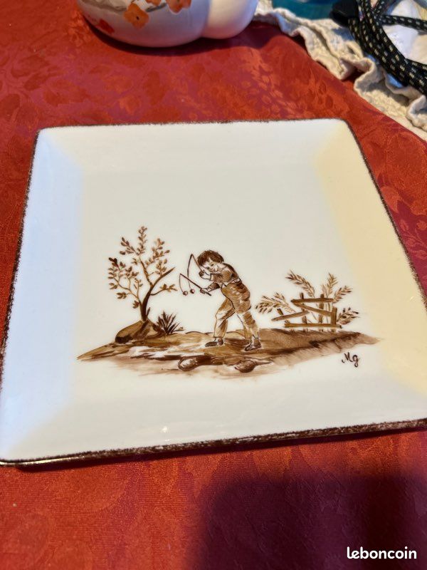 Vide poche ou petit plat porcelaine (image 1)