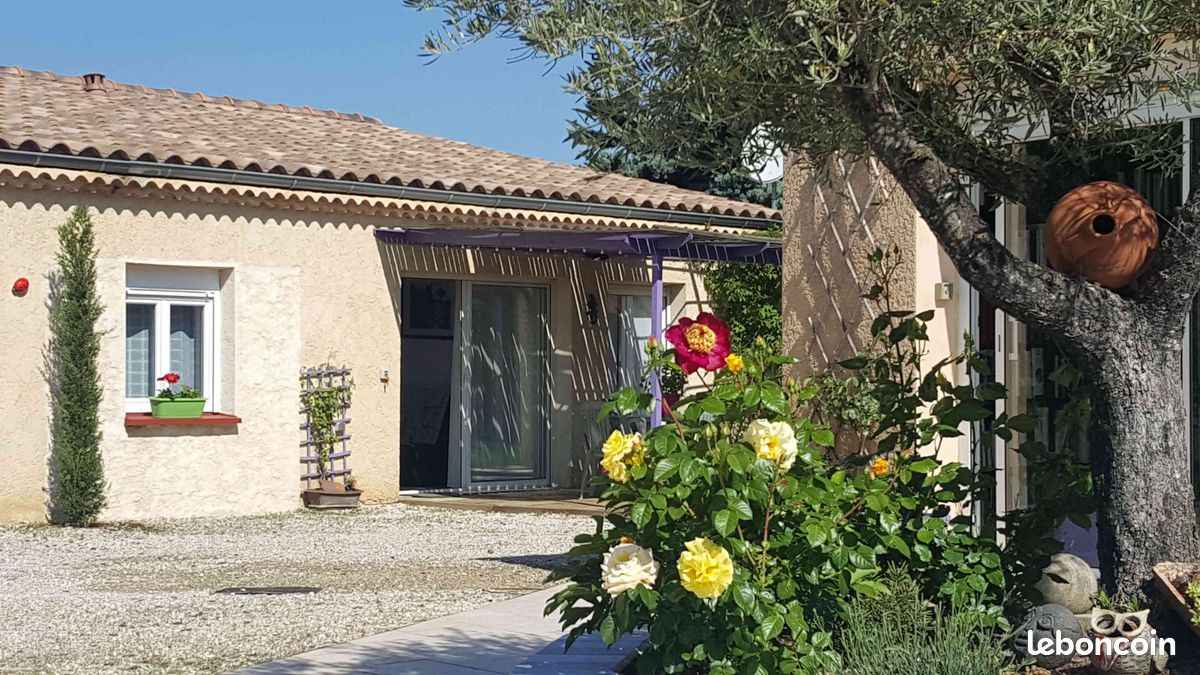 Les Lavandines, gite 4*, avec pergola, piscine, sauna, billard... Ardèche sud : (image 2)
